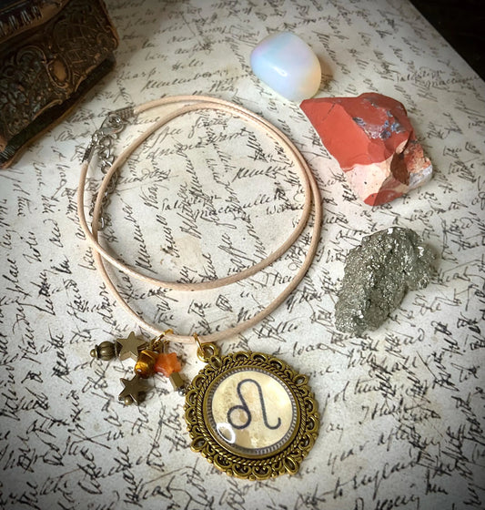 Leo Glyph Amulet